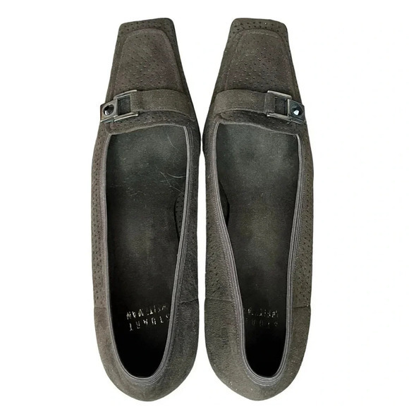 STUART WEITZMAN DARK BROWN SUEDE PUMP HEEL DECORATIVE BUCKLE‎ WOMEN'S SIZE 7.5 - Picture 5 of 14